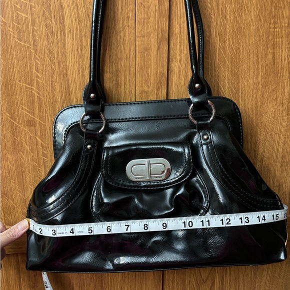Franco Sarto- Beautiful black patent bag 19 inch tall - 15 inch wide - Picture 3 of 7